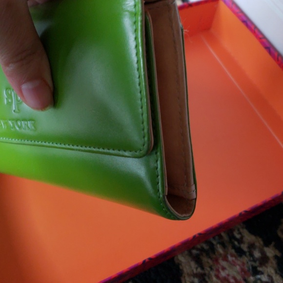 Kate Spade Green Wallet - Picture 5 of 7